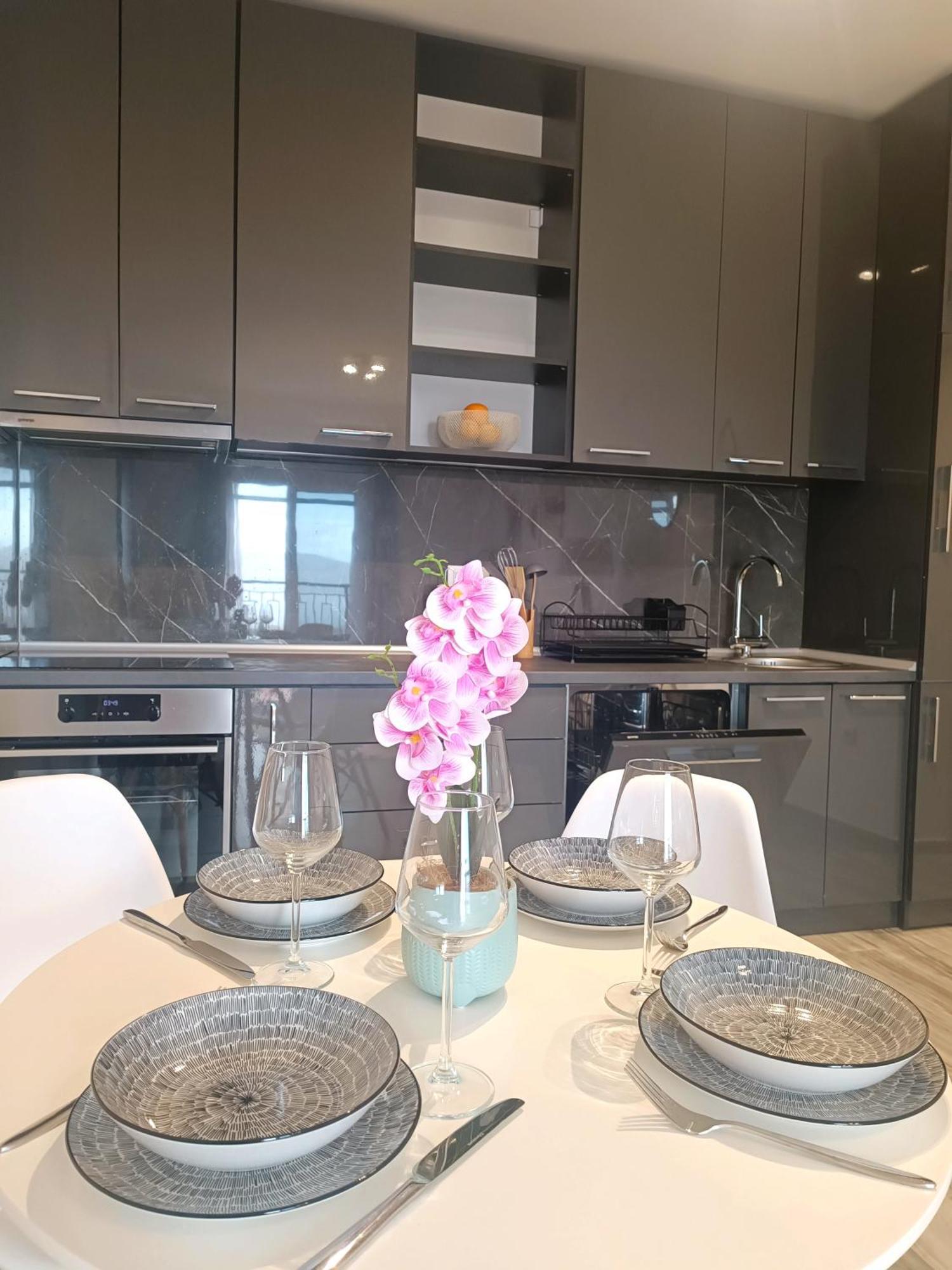 Eden Apartments 蒂瓦特 外观 照片